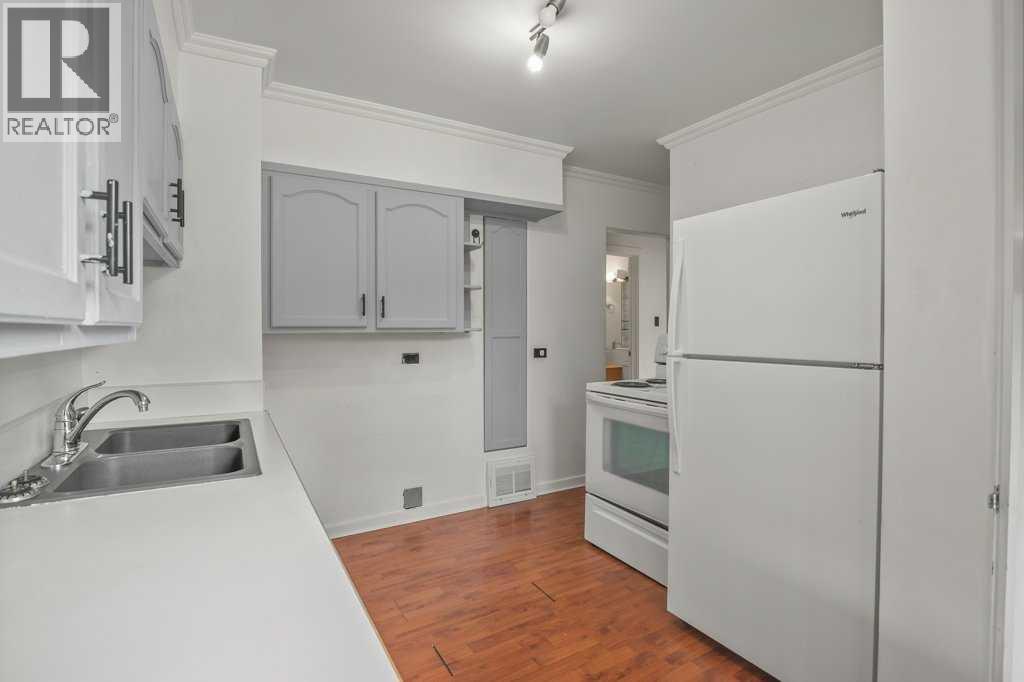 4125 51a Street Property Photo 8