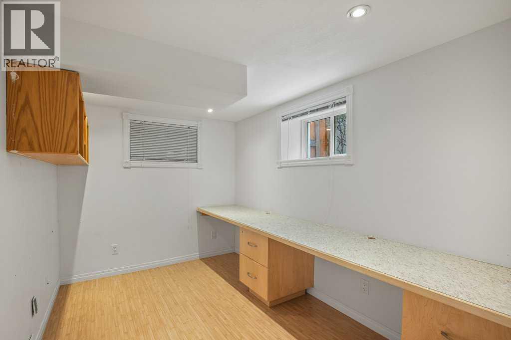 4125 51a Street Property Photo 16