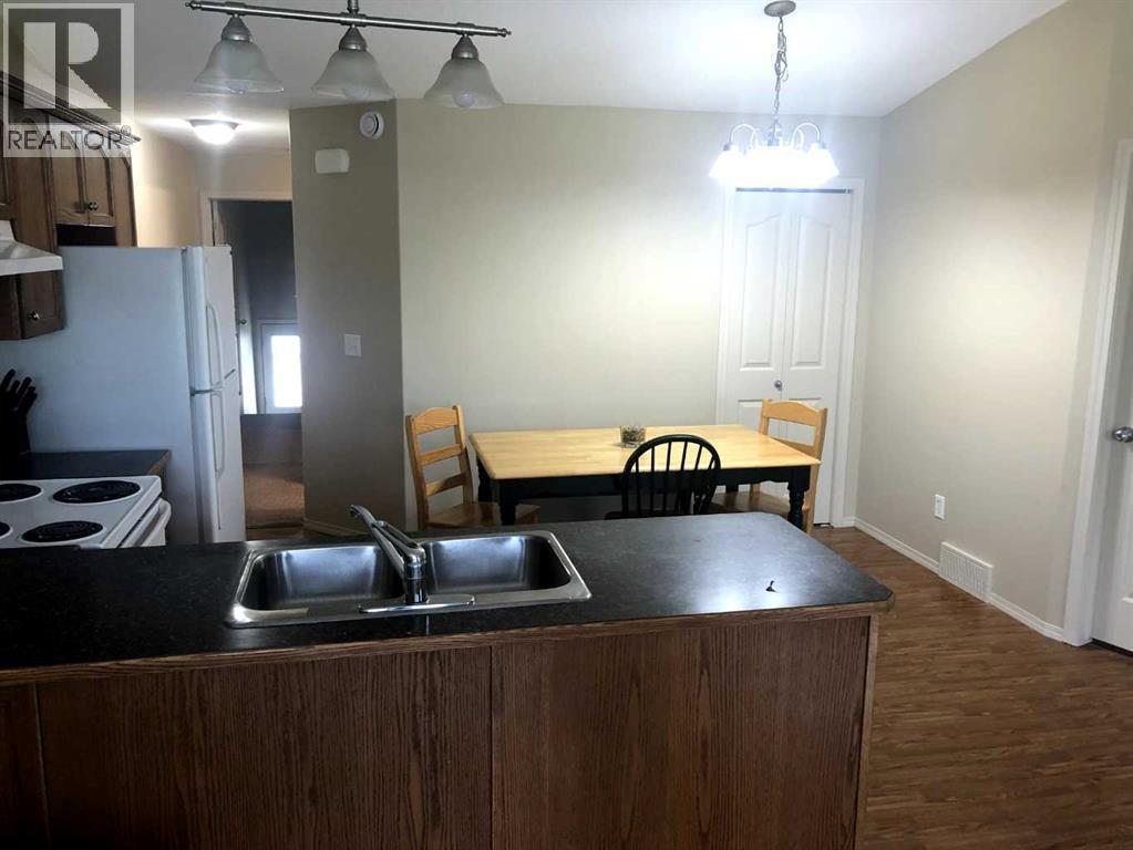 7017 Deer Street Property Photo 4