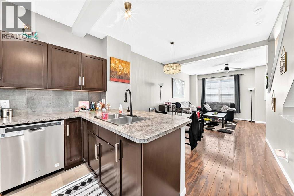 60 New Brighton Point Se Property Photo 2