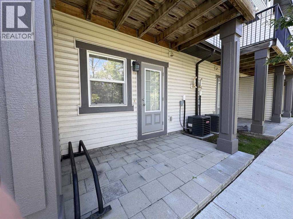 60 New Brighton Point Se Property Photo 7