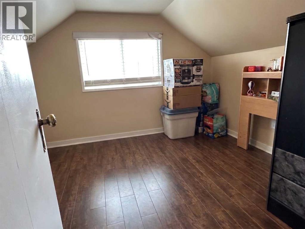 8017 22 Avenue Property Photo 10