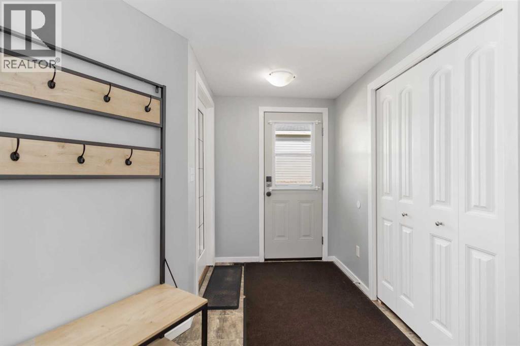 180 Greenbriar Bay Property Photo 4