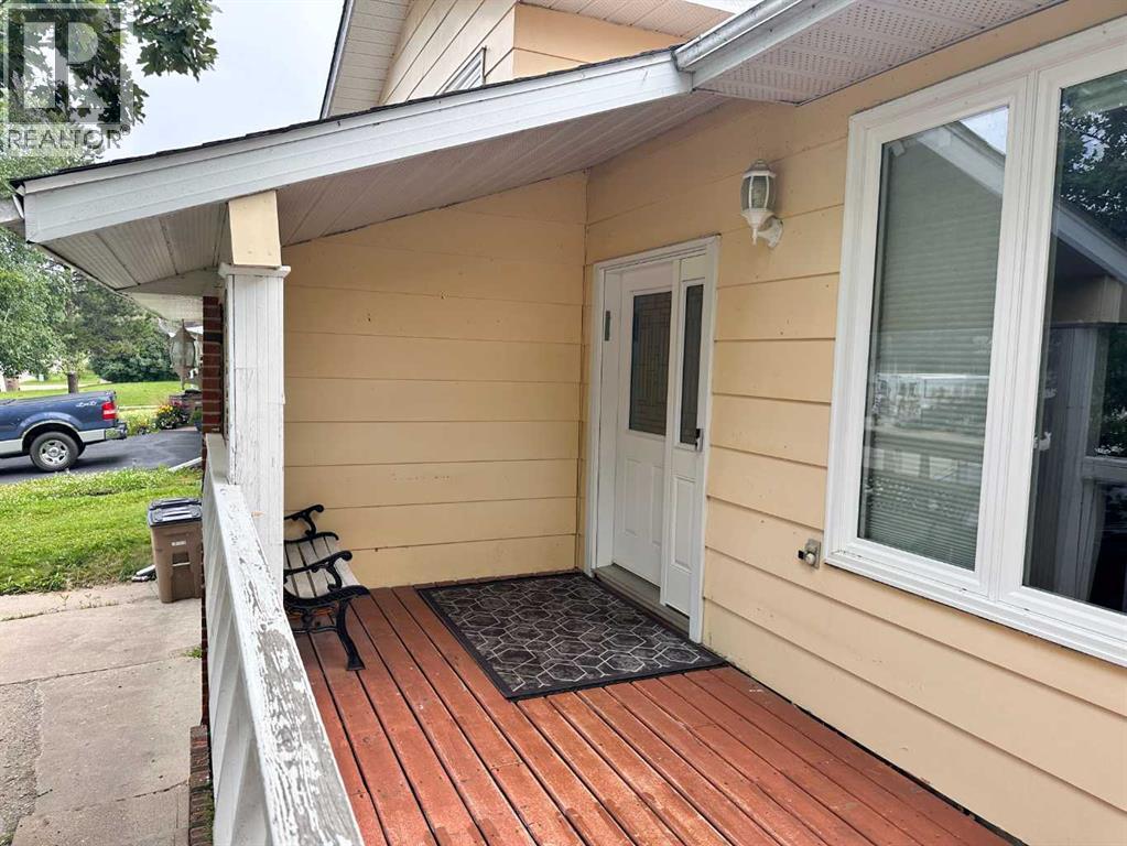 9111 97 Avenue Property Photo 4