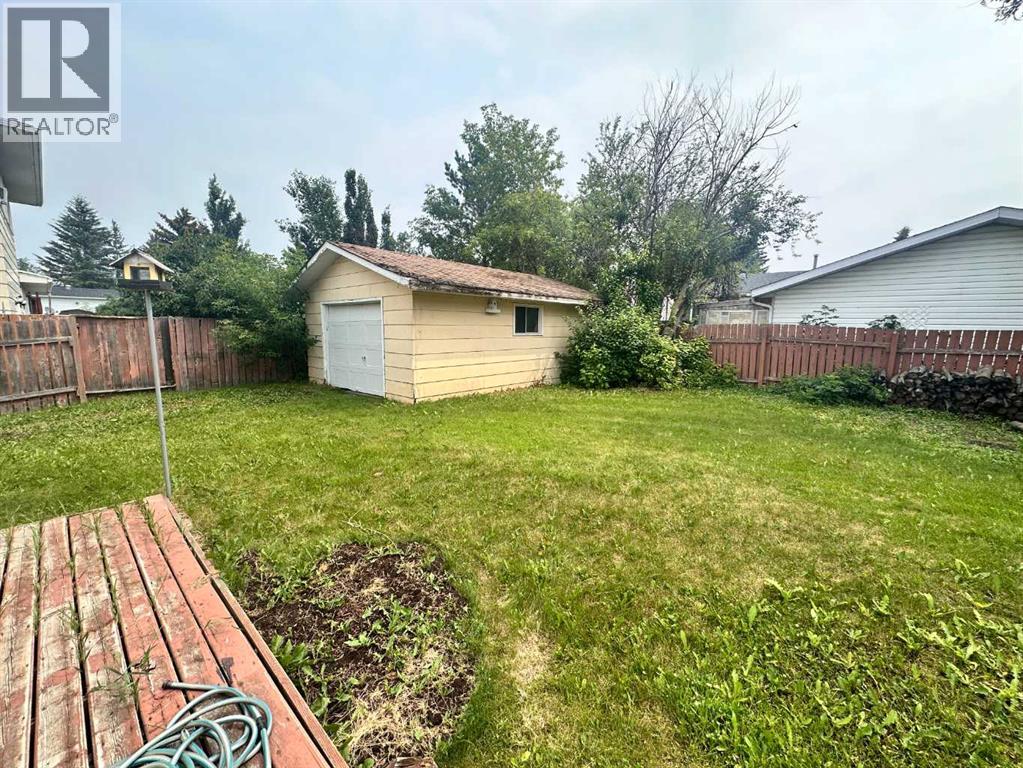 9111 97 Avenue Property Photo 6