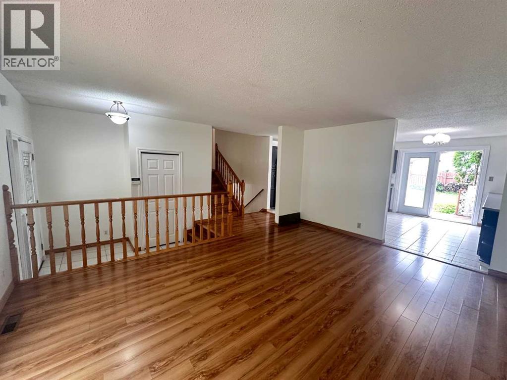 9111 97 Avenue Property Photo 11