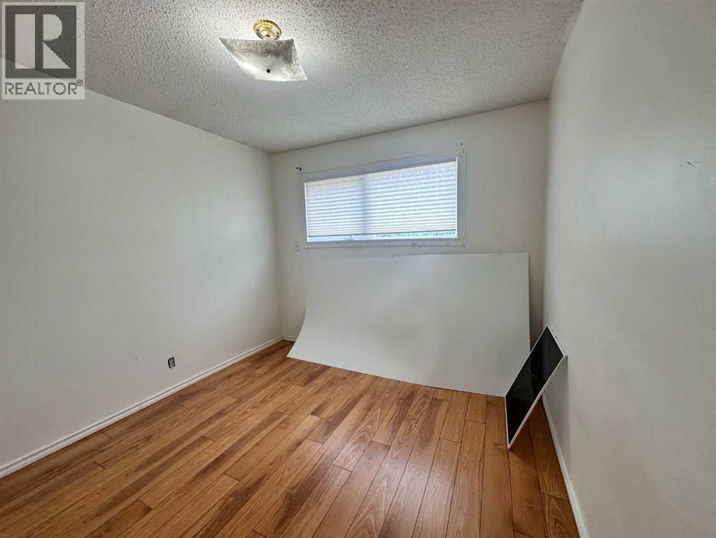 9111 97 Avenue Property Photo 17