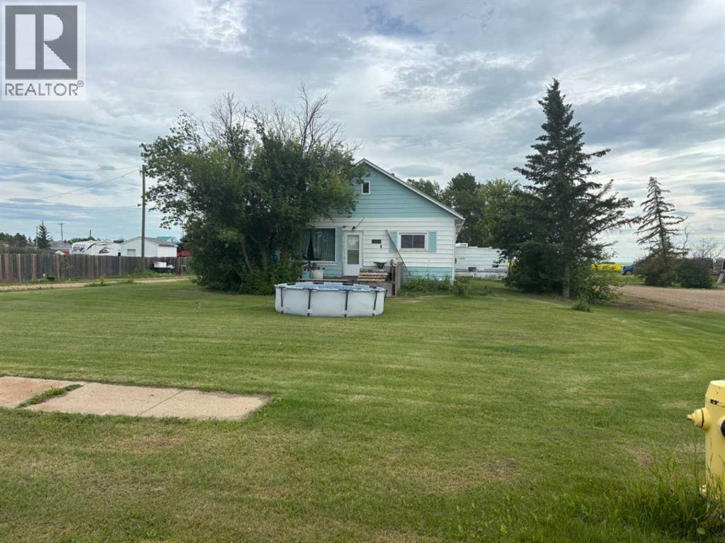 5031 48 Avenue Property Photo 1