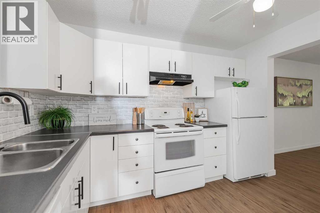 1821 17a Street Southwest Property Photo 8