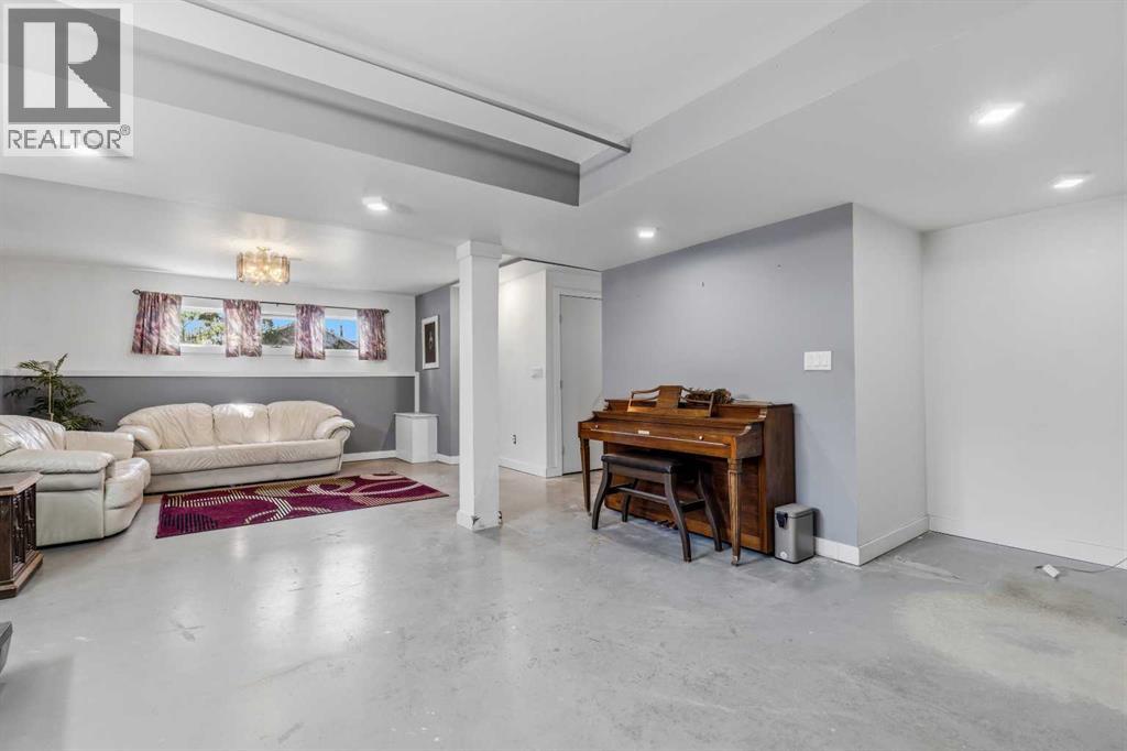 22 Hillside Avenue Property Photo 25