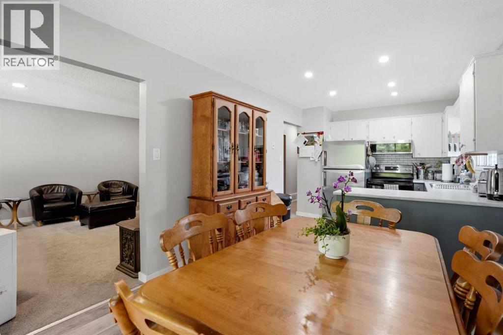 3056 32a Street Se Property Photo 15