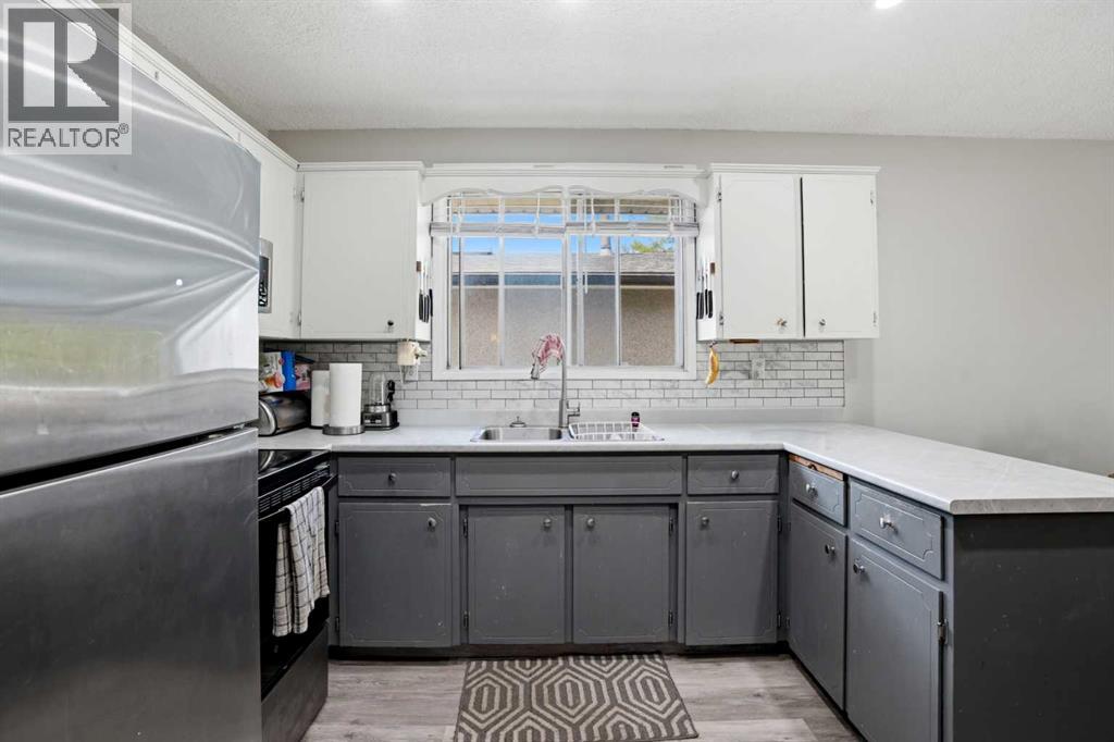 3056 32a Street Se Property Photo 17