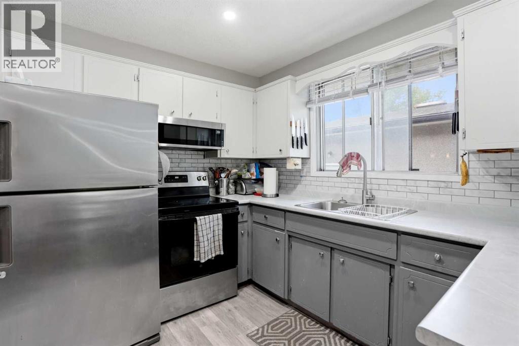 3056 32a Street Se Property Photo 18