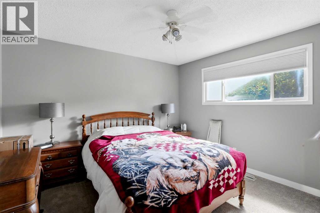 3056 32a Street Se Property Photo 21