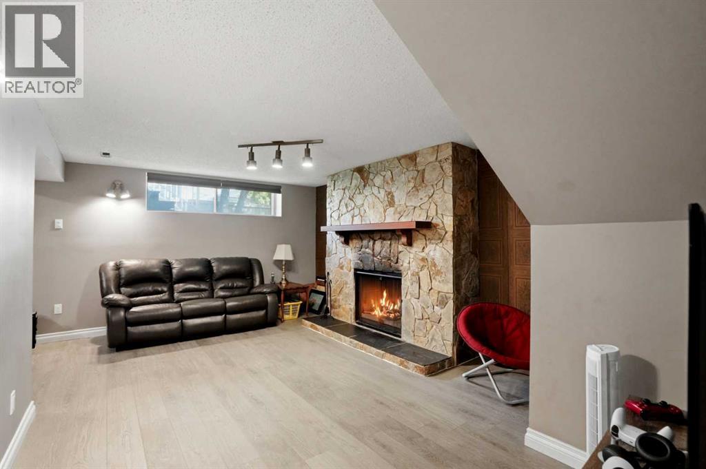 3056 32a Street Se Property Photo 24