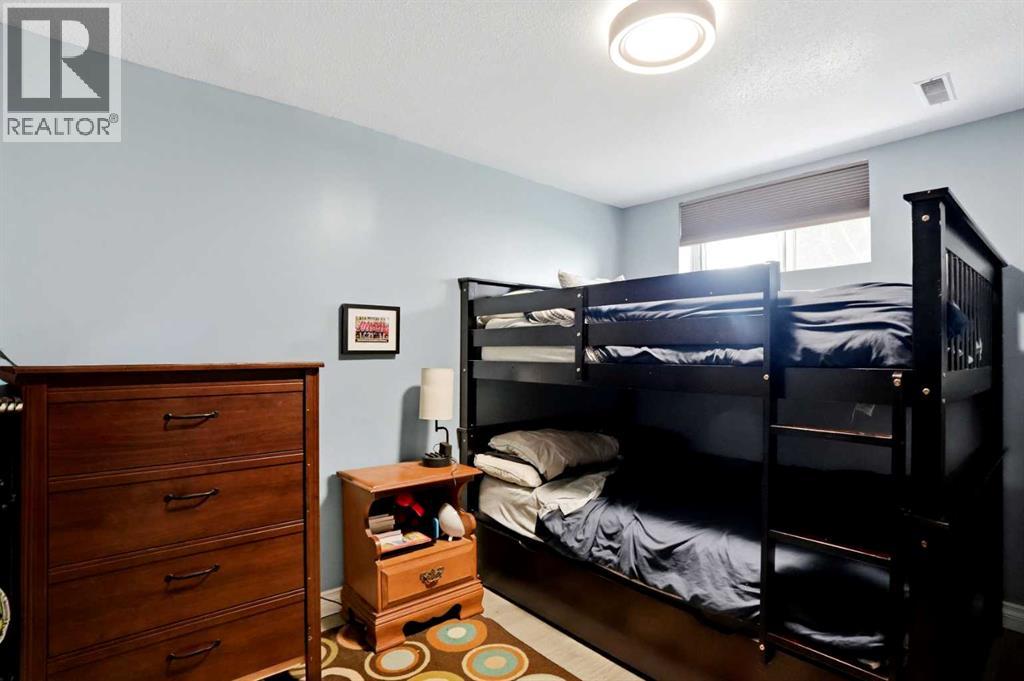 3056 32a Street Se Property Photo 28