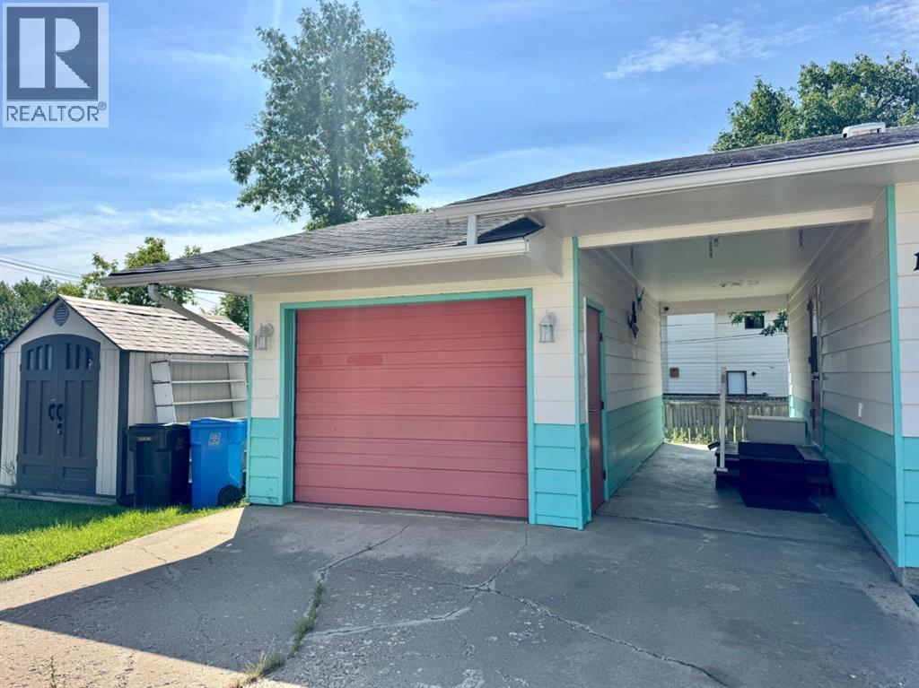 10713 105 Avenue Property Photo 2