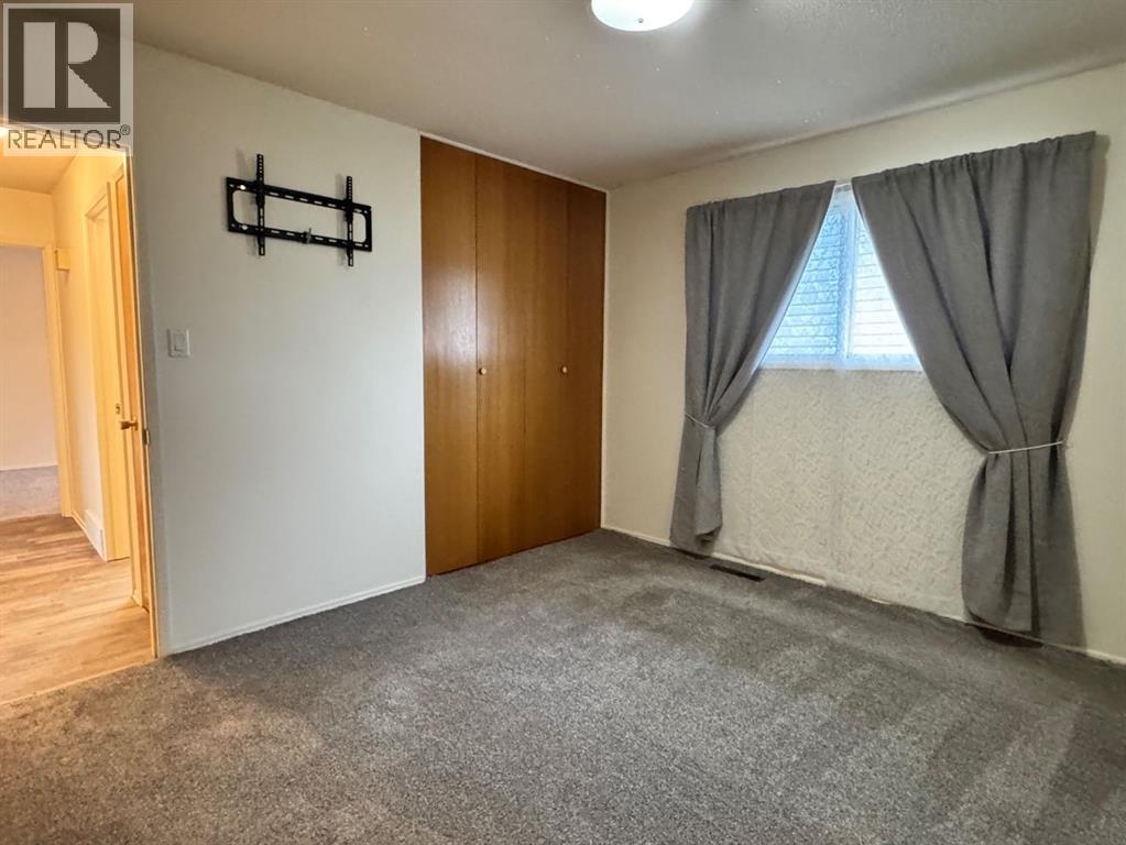 10713 105 Avenue Property Photo 15