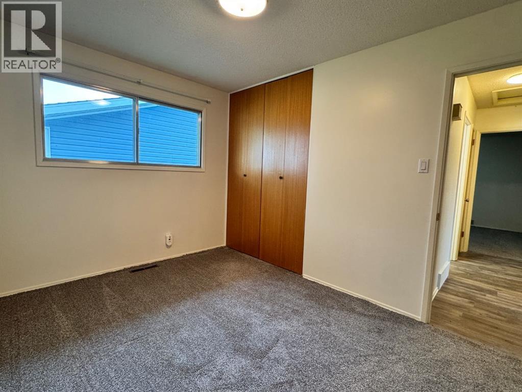 10713 105 Avenue Property Photo 18