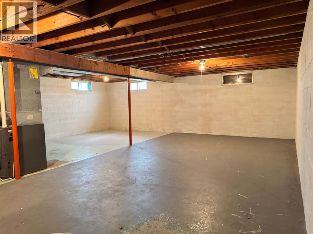 10713 105 Avenue Property Photo 22