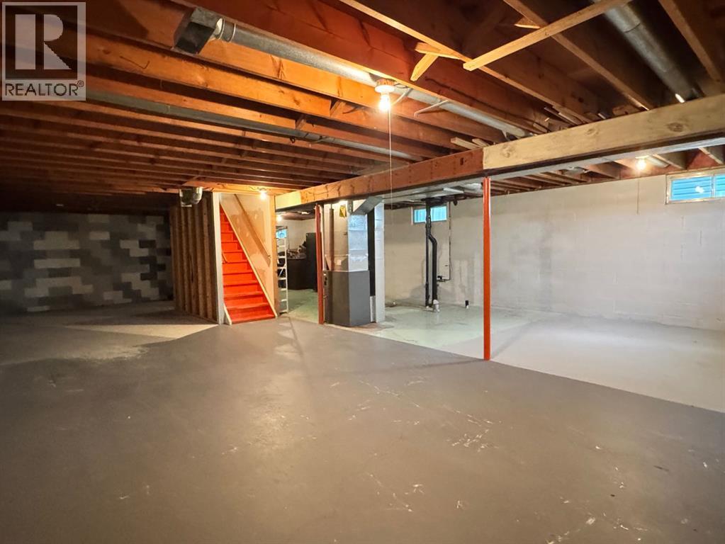 10713 105 Avenue Property Photo 23