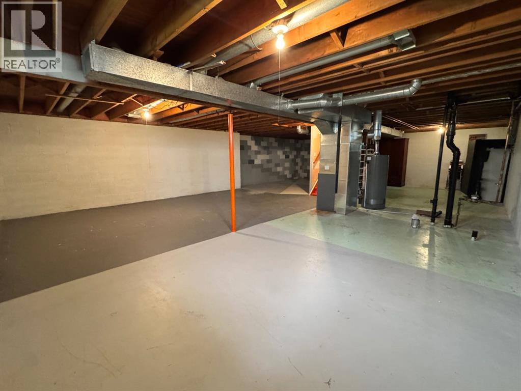 10713 105 Avenue Property Photo 24