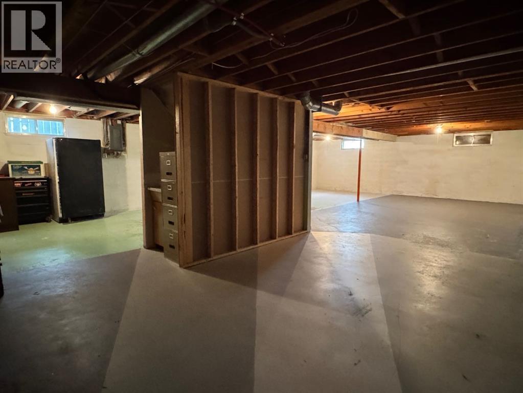 10713 105 Avenue Property Photo 28