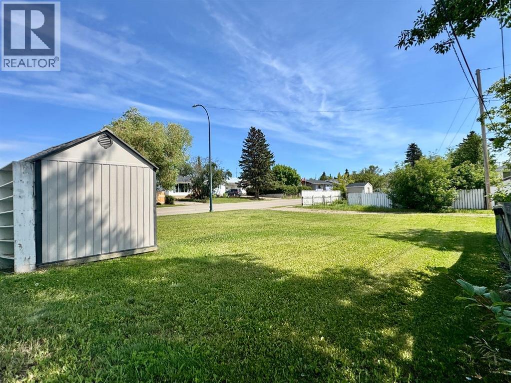 10713 105 Avenue Property Photo 34