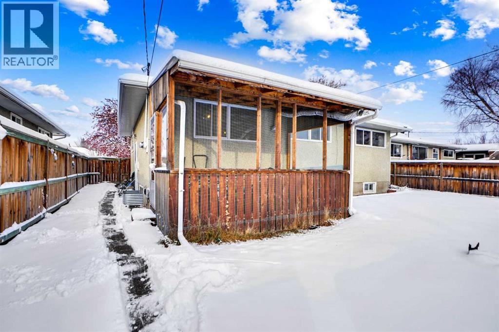 1436 Robson Crescent Se Property Photo 11