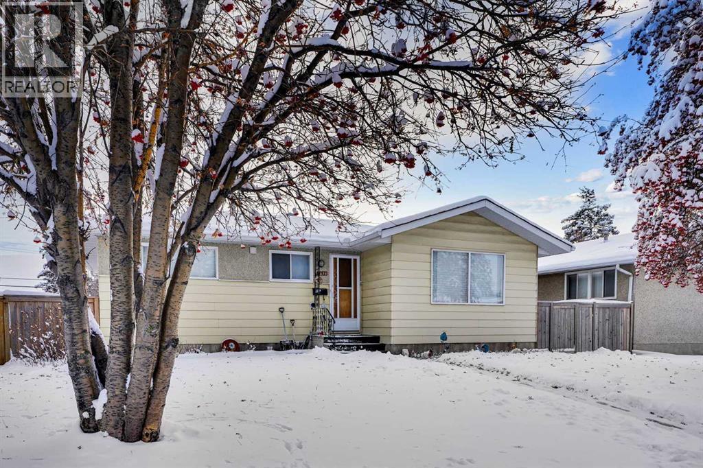 1436 Robson Crescent Se Property Photo 18