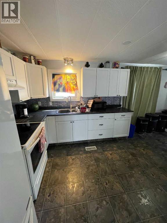 1190 15 Avenue Property Photo 4