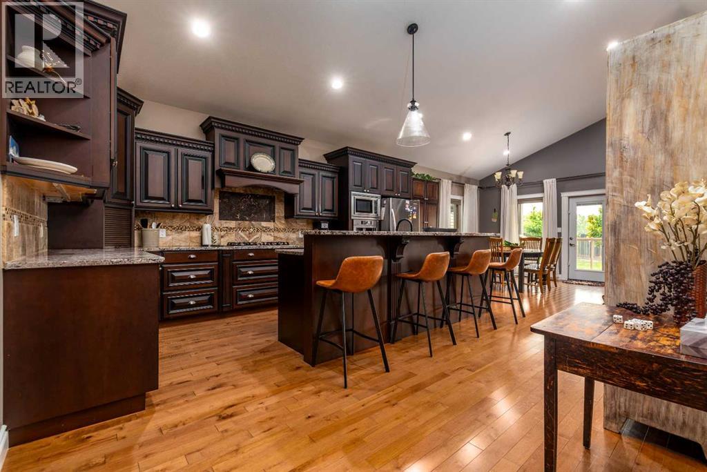 1306 52c Avenue Property Photo 2
