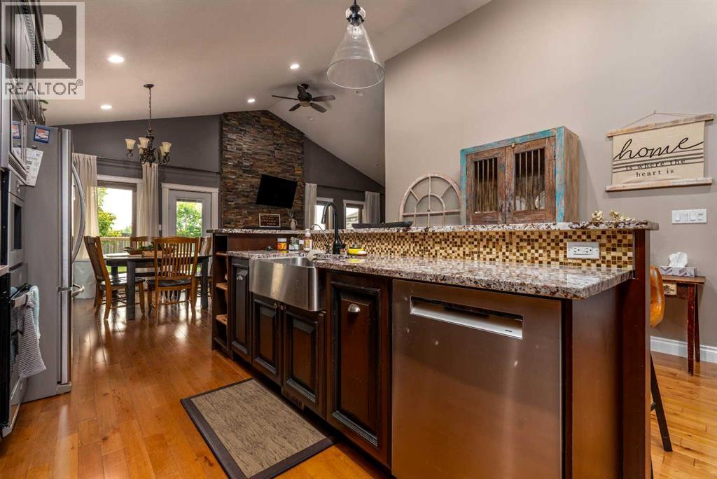 1306 52c Avenue Property Photo 5