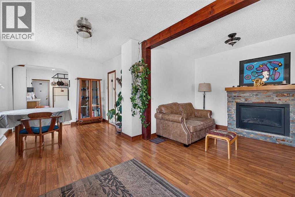 241 25 Avenue Ne Property Photo 4