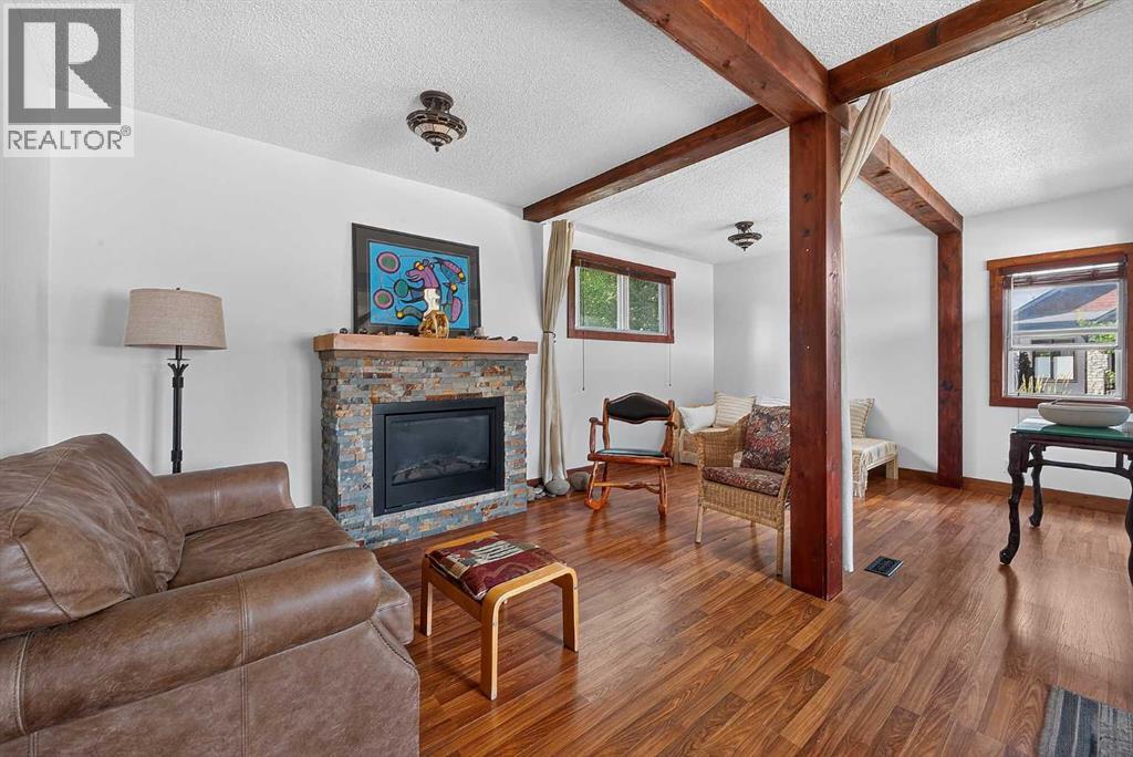 241 25 Avenue Ne Property Photo 5