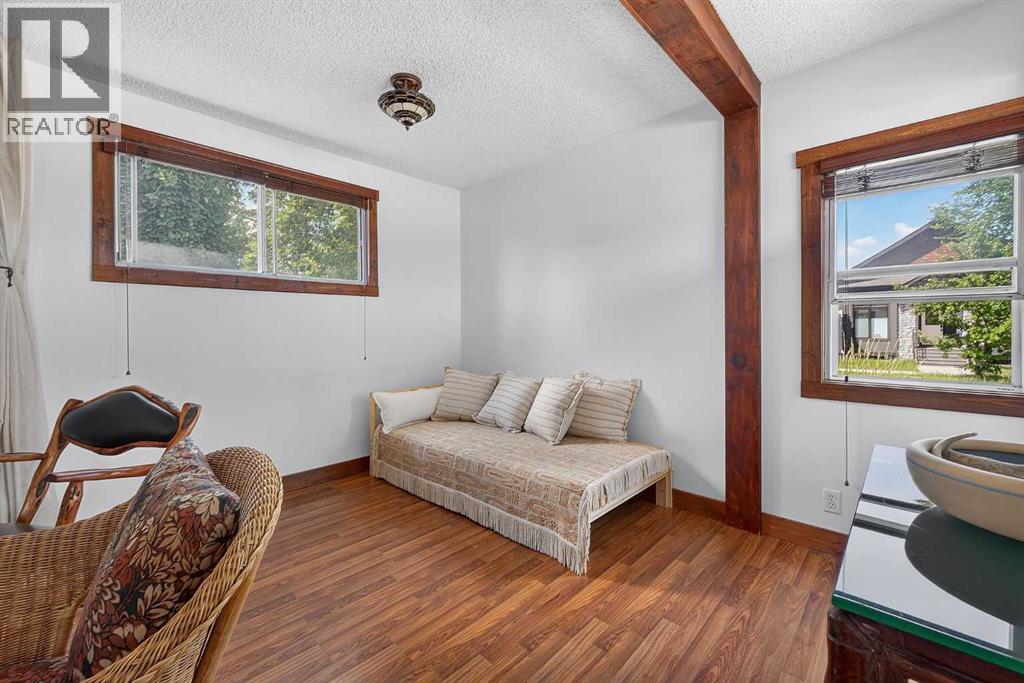 241 25 Avenue Ne Property Photo 6