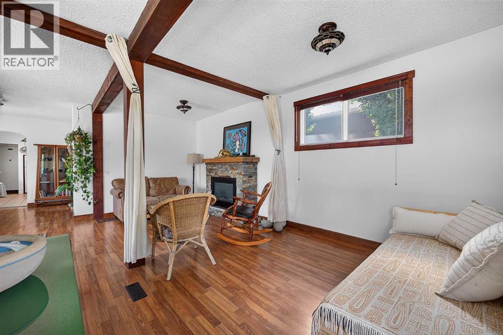 241 25 Avenue Ne Property Photo 7