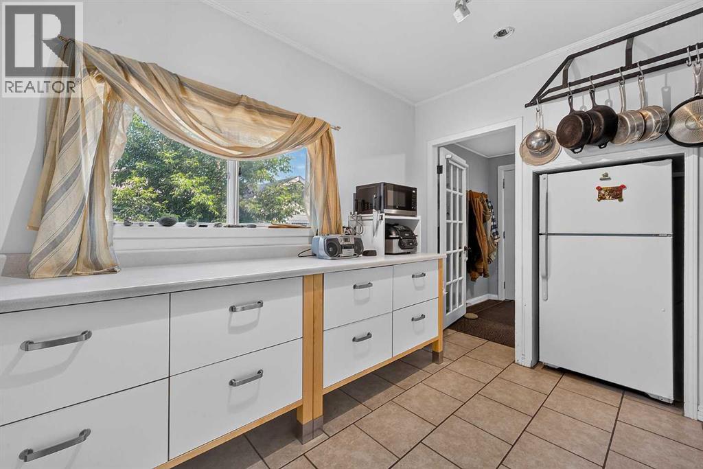 241 25 Avenue Ne Property Photo 14