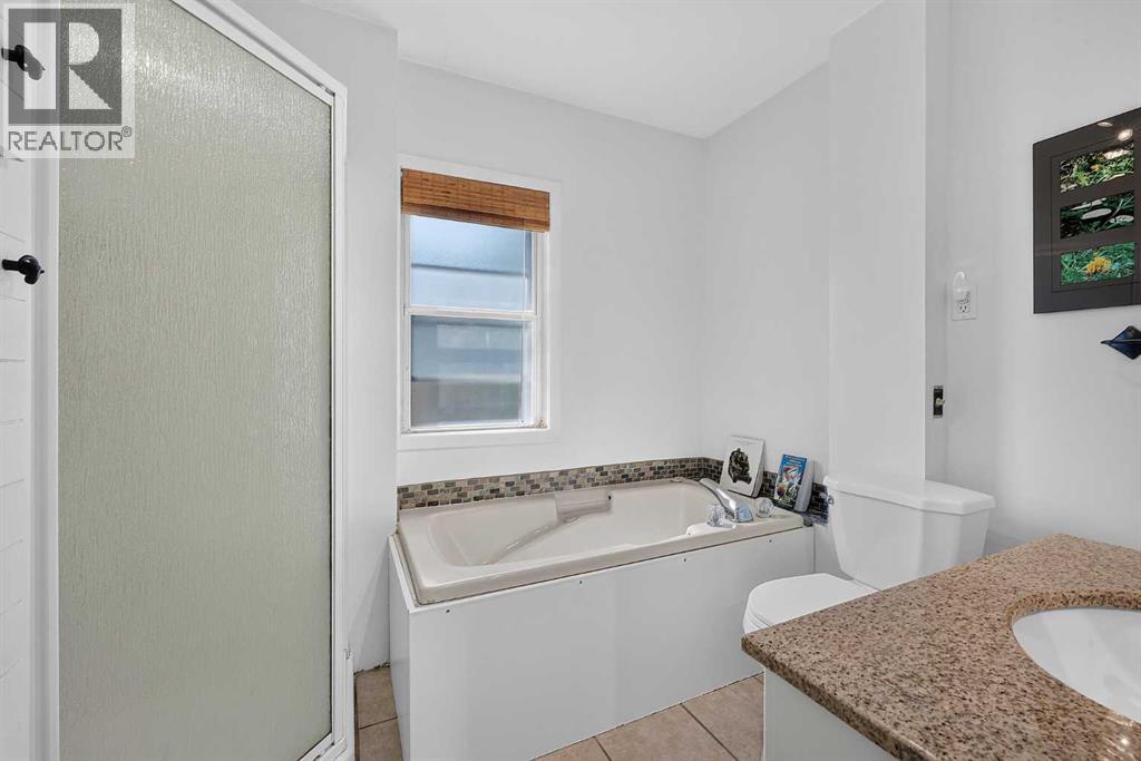 241 25 Avenue Ne Property Photo 17