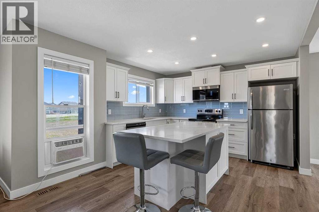 354096 48 Street E Property Photo 2