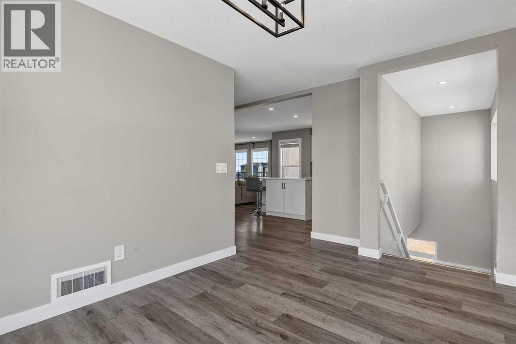 354096 48 Street E Property Photo 8
