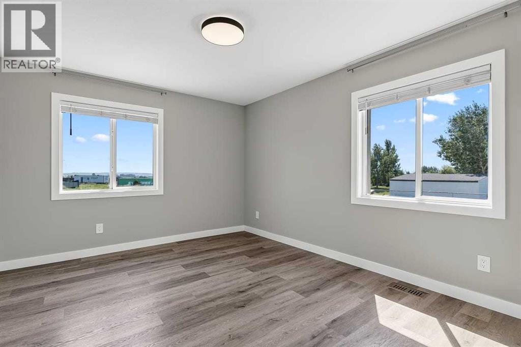 354096 48 Street E Property Photo 14