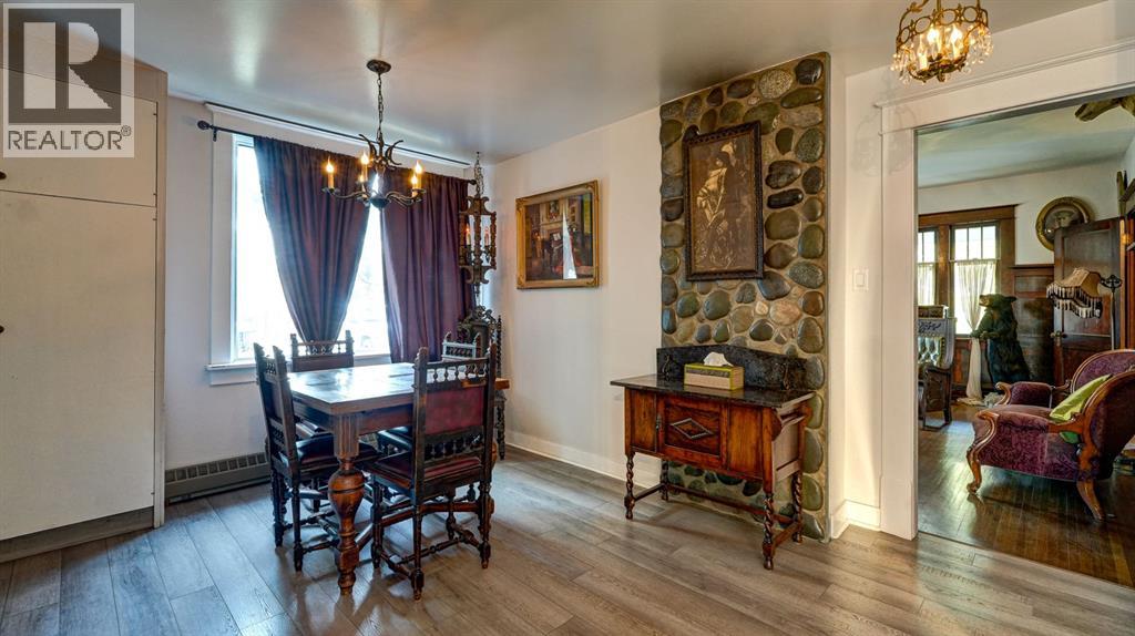4309 2 Street W Property Photo 13