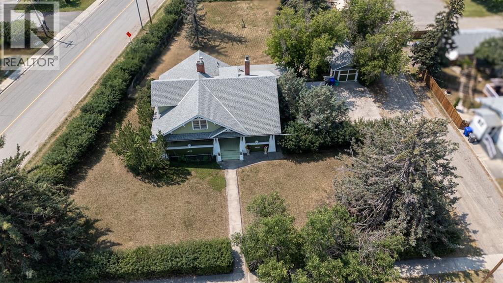 4309 2 Street W Property Photo 45