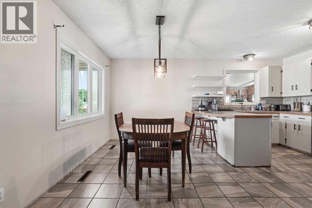 2610 11 Avenue N Property Photo 6