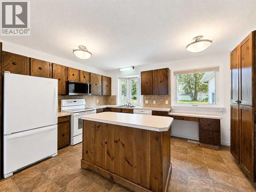 10625 105 Avenue Property Photo 4