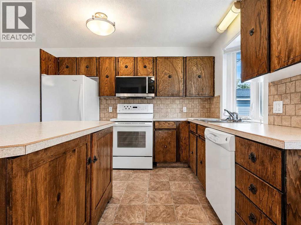 10625 105 Avenue Property Photo 5