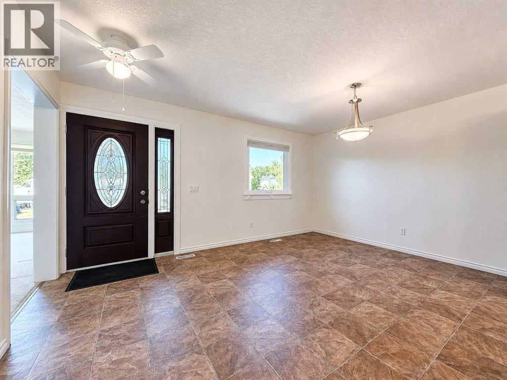 10625 105 Avenue Property Photo 6