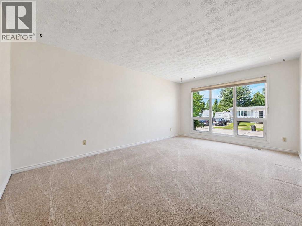 10625 105 Avenue Property Photo 7