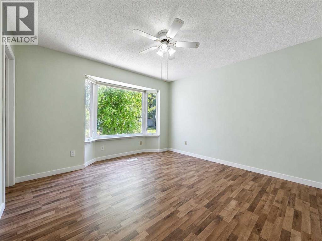 10625 105 Avenue Property Photo 10